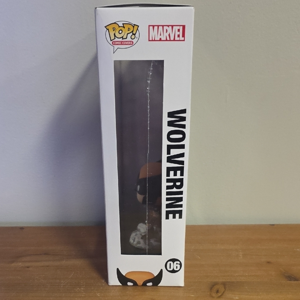 Funko X-Men Wolverine Vinyl Figure - Black and Orange - Picture 4 of 6